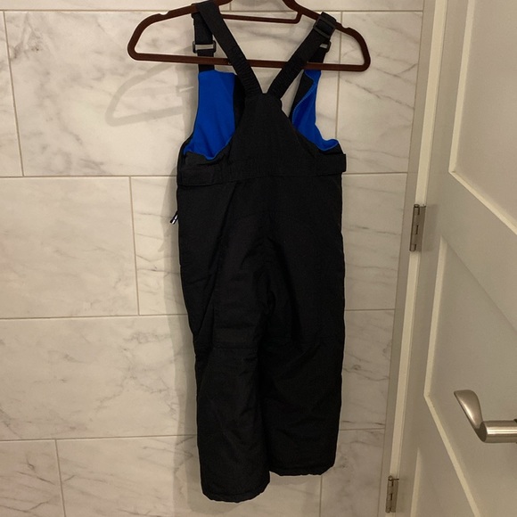 Amazon Essentials snow bib, kids size xs(4-5) - Picture 4 of 4